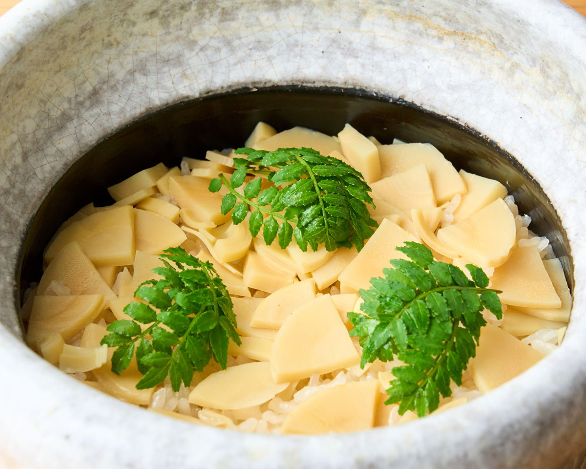 神楽坂石かわ　筍のごはん