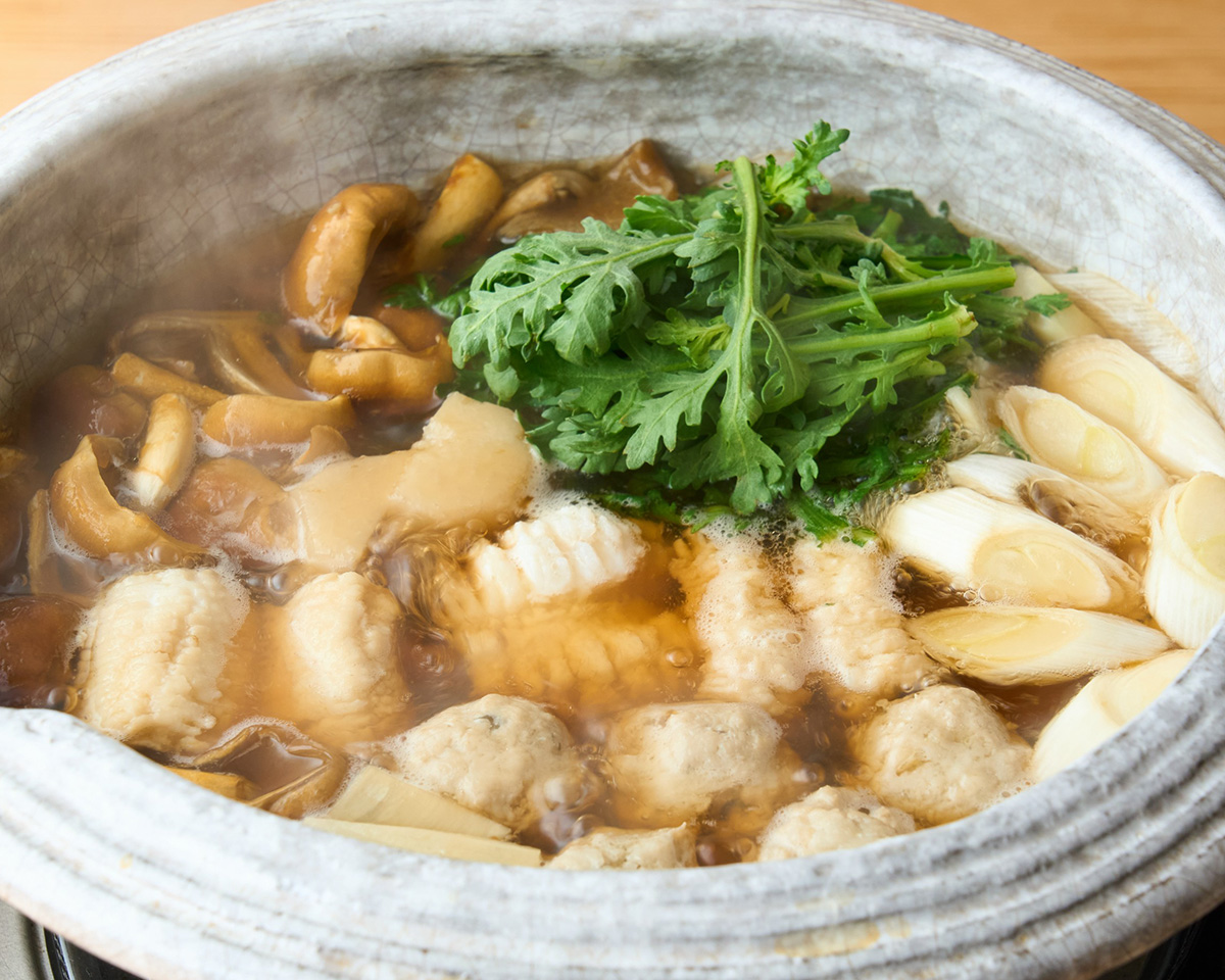 神楽坂石かわ×虎白　穴子と秋野菜鍋