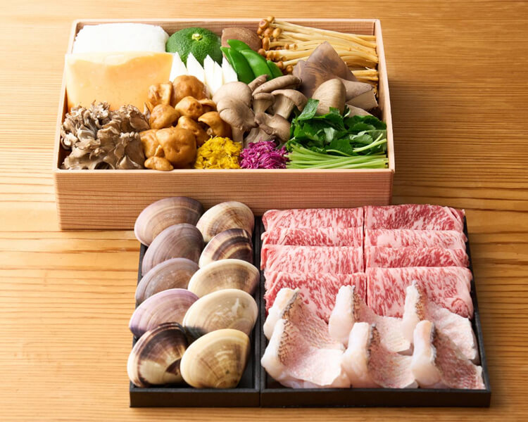 石かわ×虎白　秋の寄せ鍋　菊花仕立て